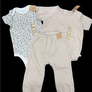 Neutral Beige 3-piece Baby Set with Floral Bodysuit - 18M